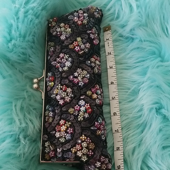 Vintage Beaded Clutch - Picture 4 of 6